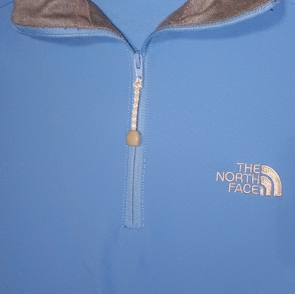 The North Face Women’s Soft Shell ¼ Zip Pullover Med. - Picture 3 of 5